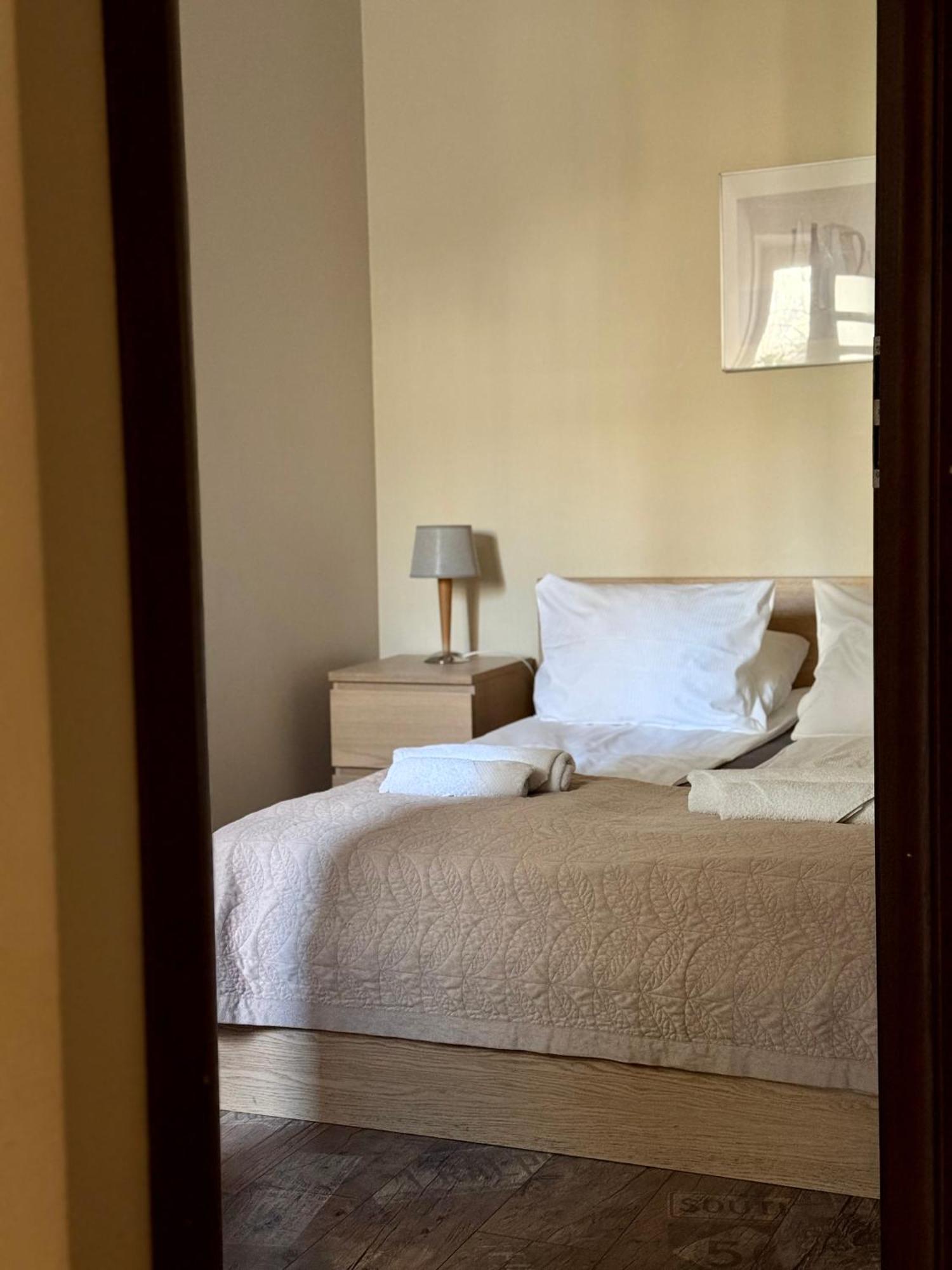 Apartment I